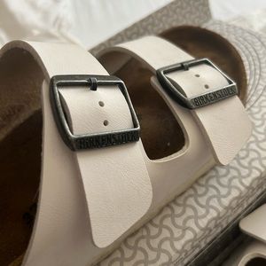 Birkenstock Leather Arizona